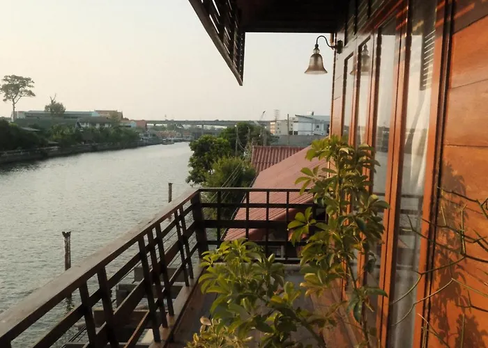 Bannai Bangkoknoi บ้านในบางกอกน้อย * Bangkok